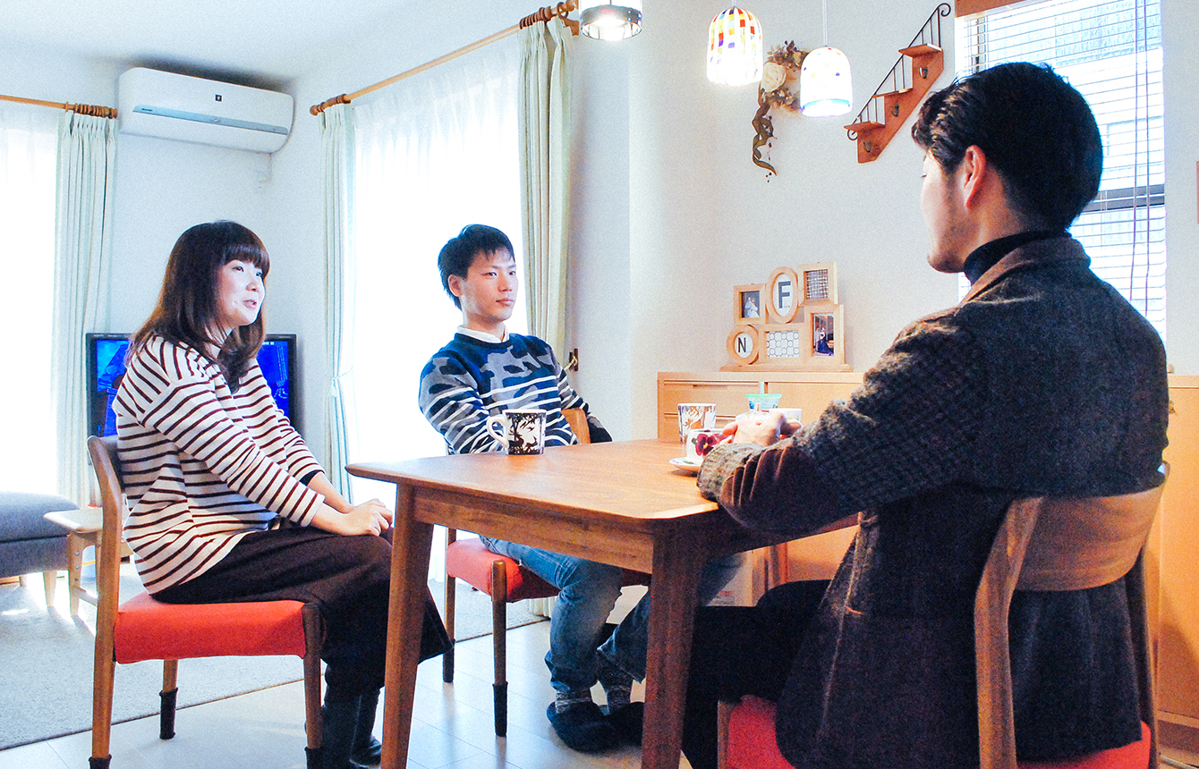 市販ではちょうど良いサイズの棚が見つからなかったというY様ご夫妻